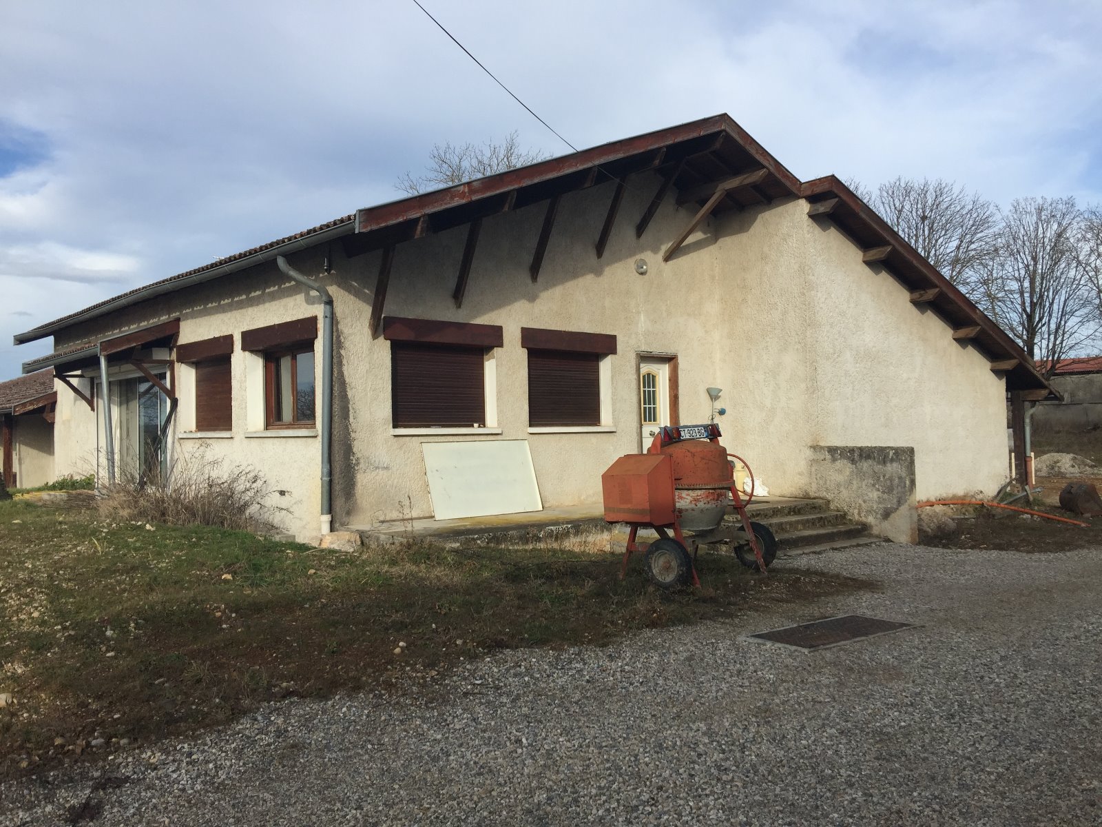 vente SAINTE JULIE APPARTEMENT A RENOVER Muller Immobilier